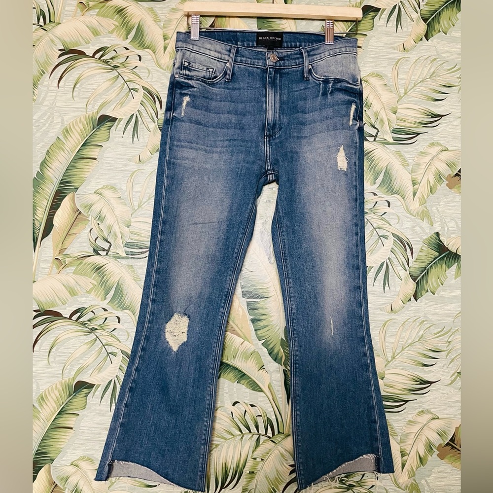 NWT Black Orchid distressed Cindy slant fray